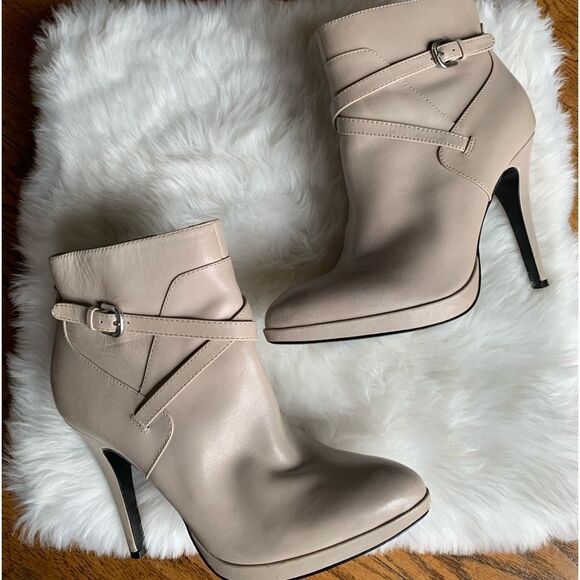 Nine‎ West Beige Leather boots - Picture 4 of 12